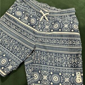 Kith Shorts size
8/9 swim trunks